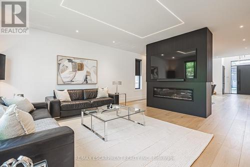 135 Eleanor Avenue, Hamilton, ON - Indoor Photo Showing Living Room With Fireplace