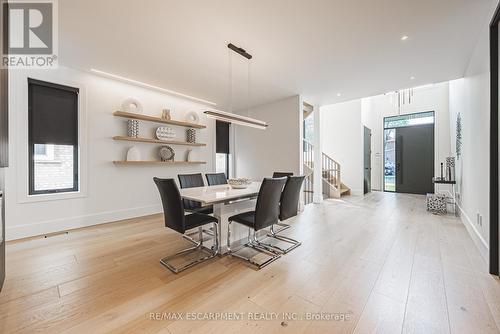 135 Eleanor Avenue, Hamilton, ON - Indoor Photo Showing Dining Room