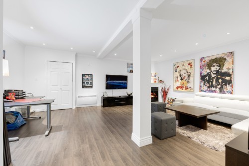 Salle familiale - 5627Z Ch. Merrimac, Côte-Saint-Luc, QC 