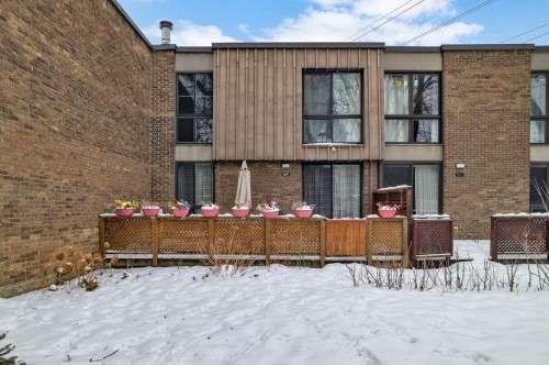 Face arrière - 5627Z Ch. Merrimac, Côte-Saint-Luc, QC 