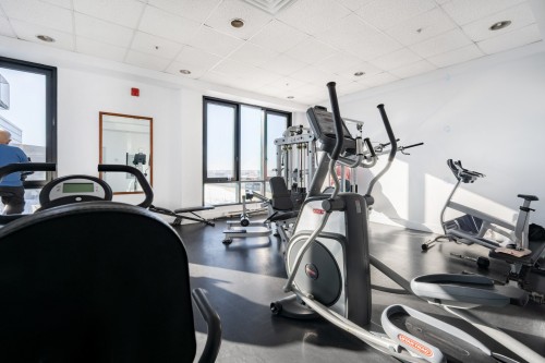 Exercise Room - 1212-4975 Rue Jean-Talon O., Montréal (Côte-Des-Neiges/Notre-Dame-De-Grâce), QC - Indoor Photo Showing Gym Room