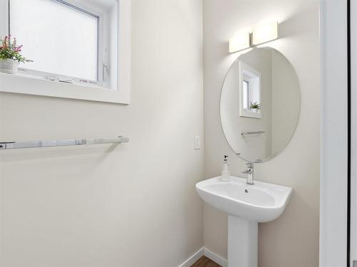 330 Tyson Trail, Winnipeg, MB - Indoor Photo Showing Bathroom