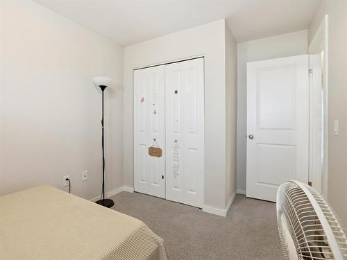 330 Tyson Trail, Winnipeg, MB - Indoor Photo Showing Bedroom