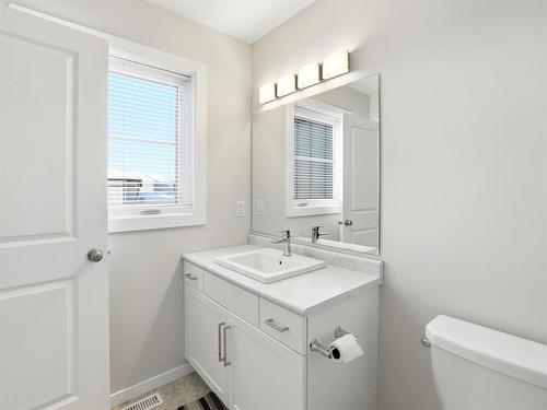 330 Tyson Trail, Winnipeg, MB - Indoor Photo Showing Bathroom