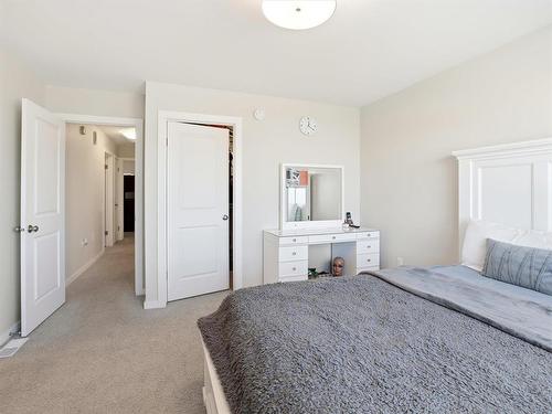 330 Tyson Trail, Winnipeg, MB - Indoor Photo Showing Bedroom