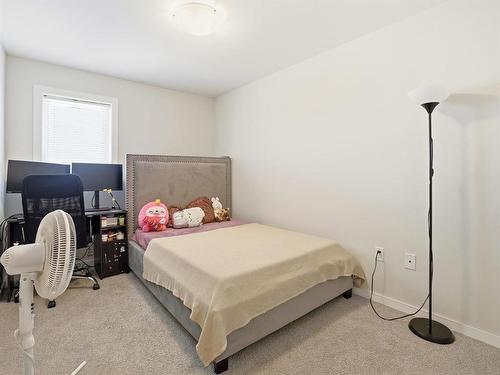 330 Tyson Trail, Winnipeg, MB - Indoor Photo Showing Bedroom