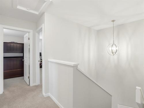 330 Tyson Trail, Winnipeg, MB - Indoor Photo Showing Other Room