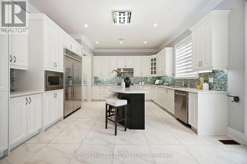 Kitchen - 100 Virtue Crescent, Vaughan, ON - Indoor Photo Showing Kitchen With Upgraded Kitchen