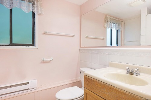 436 Pinecrest Rd, Campbell River, BC 