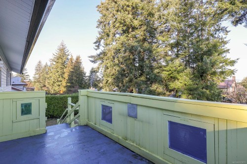 436 Pinecrest Rd, Campbell River, BC 