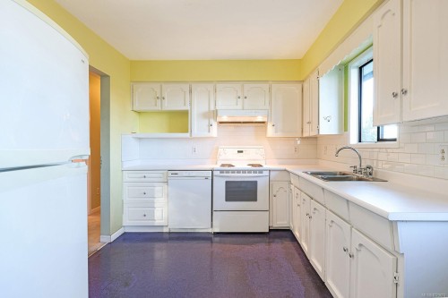 436 Pinecrest Rd, Campbell River, BC 