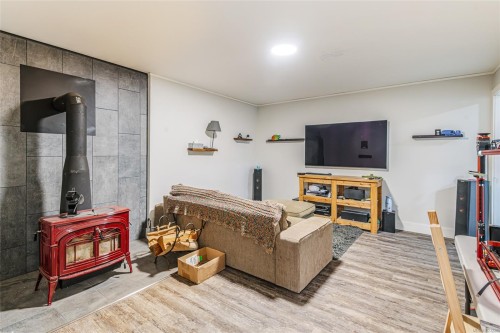 6126 Renton Rd, Port Alberni, BC 