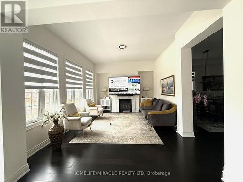 Upper - 50 Meadow Vista Crescent, East Gwillimbury, ON 