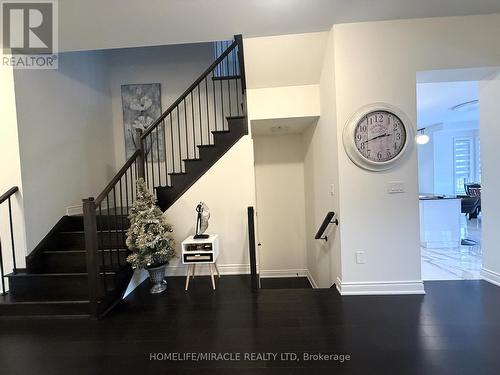 Upper - 50 Meadow Vista Crescent, East Gwillimbury, ON 