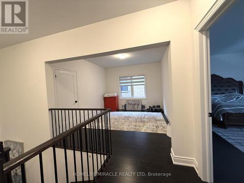 Upper - 50 Meadow Vista Crescent, East Gwillimbury, ON 
