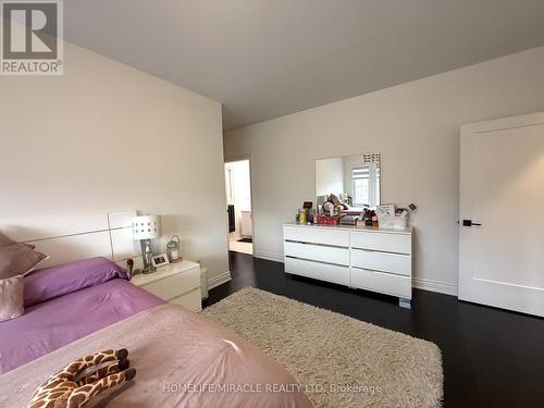 Upper - 50 Meadow Vista Crescent, East Gwillimbury, ON 
