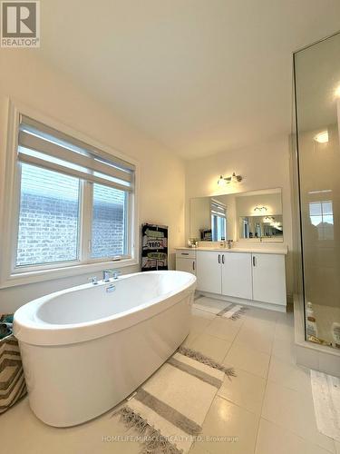 Upper - 50 Meadow Vista Crescent, East Gwillimbury, ON 