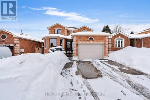 16 GIRDWOOD DRIVE  Barrie, ON L4N 8R2