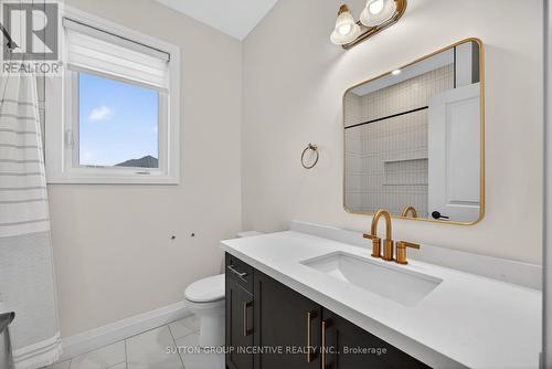 123 Ritchie Crescent, Springwater, ON - Indoor Photo Showing Bathroom