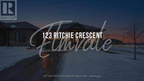 123 Ritchie Crescent, Springwater, ON - 