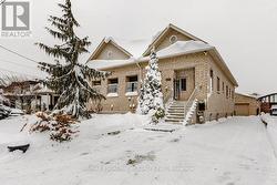 226 QUEENSLEA AVENUE  Toronto, ON M9N 2L6