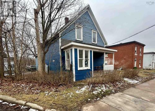 327 South Foord Street  Stellarton, NS B0K 1S0