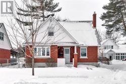 472 WOODLAND AVENUE  Ottawa, ON K2B 5E4