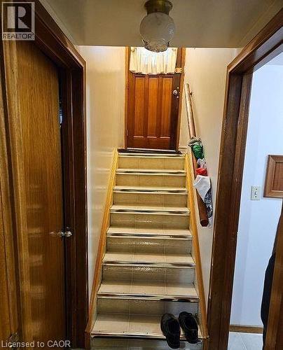 View of staircase - 197 Craigroyston Road, Hamilton, ON - Indoor Photo Showing Other Room
