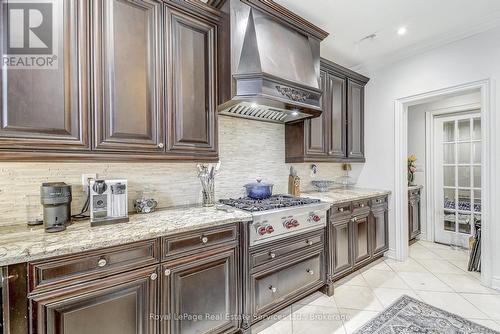 Upgraded cabinets - 2331 Rideau Drive, Oakville (Jc Joshua Creek), ON - Indoor Photo Showing Kitchen With Upgraded Kitchen