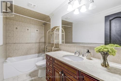 4 piece bathroom in basement - 2331 Rideau Drive, Oakville (Jc Joshua Creek), ON - Indoor Photo Showing Bathroom