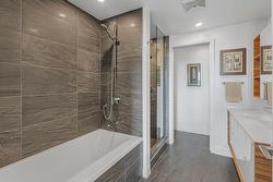 Salle de bains attenante à la CCP - 