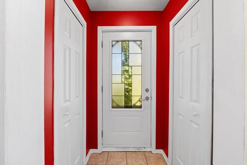 Hall d'entrée/Vestibule - 27 Ch. De St-Moritz, Saint-Sauveur, QC - Indoor Photo Showing Other Room