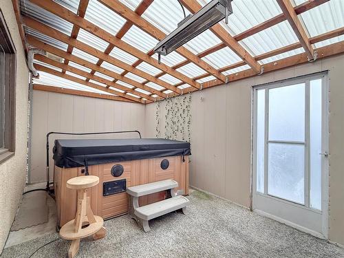 49084 Service Road, Brandon, MB - Indoor Photo Showing Other Room
