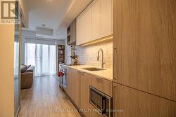 326 - 2020 BATHURST STREET  Toronto, ON M5P 0A6