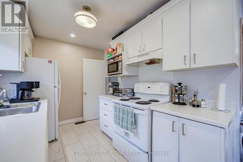 256 Church Street, Markham, ON - Indoor Photo Showing Kitchen