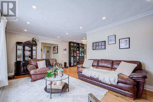 256 Church Street, Markham, ON - Indoor Photo Showing Living Room