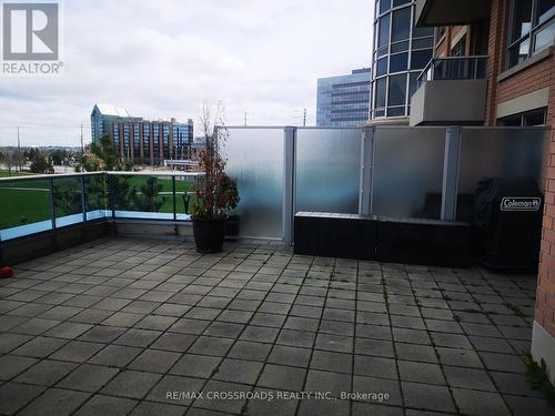 320 - 33 Cox Boulevard, Markham, ON - Outdoor