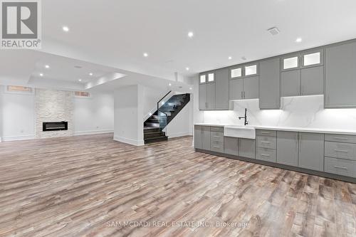 193 Mateo Place, Mississauga, ON - Indoor Photo Showing Kitchen