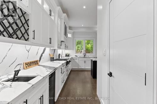 193 Mateo Place, Mississauga, ON - Indoor Photo Showing Kitchen