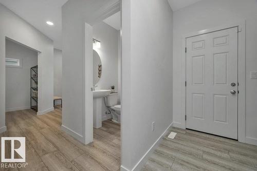 104 Bluff Cv, Leduc, AB - Indoor Photo Showing Other Room