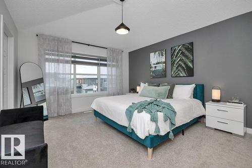 104 Bluff Cv, Leduc, AB - Indoor Photo Showing Bedroom