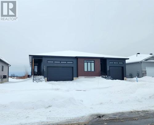 2288 Crewson Crescent, Cornwall, ON - Outdoor