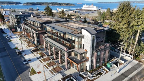 102-147 Haliburton St  Nanaimo, BC V9R 4V9