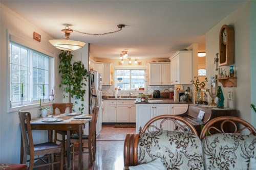 4233 8Th Ave, Port Alberni, BC 