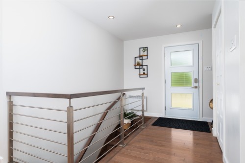 Hall d'entrée/Vestibule - 225 Rue Des Pivoines, Mont-Laurier, QC - Indoor Photo Showing Other Room