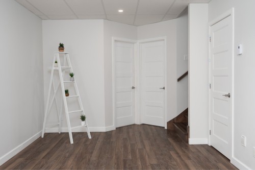 Salle familiale - 225 Rue Des Pivoines, Mont-Laurier, QC - Indoor Photo Showing Other Room