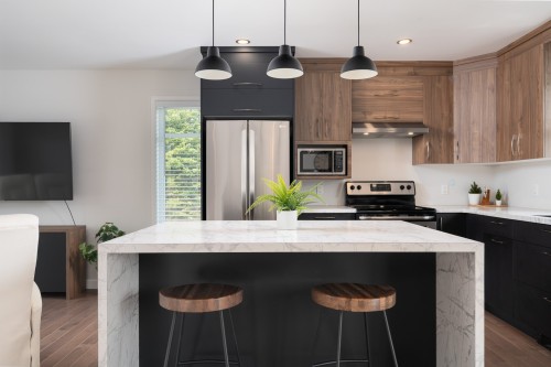 Cuisine - 225 Rue Des Pivoines, Mont-Laurier, QC - Indoor Photo Showing Kitchen With Upgraded Kitchen