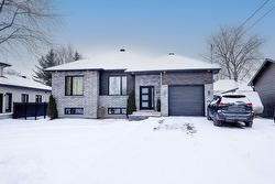75 Rue Jules-Duval  Saint-Jean-Sur-Richelieu, QC J2W 2B2