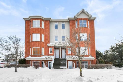 1420 Rue Émerie  Longueuil (Saint-Hubert), QC J4T 0A4