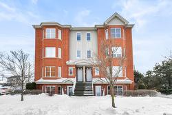 1420 Rue Émerie  Longueuil (Saint-Hubert), QC J4T 0A4